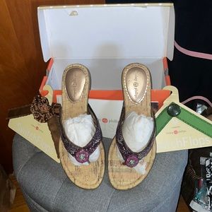 Lindsay Phillips Switch Flops 3 strips w/box!